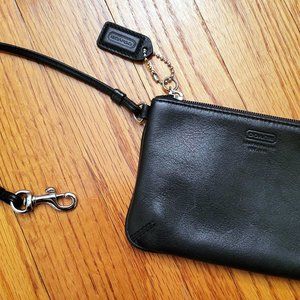Vintage Coach Zip Wristlet, Black